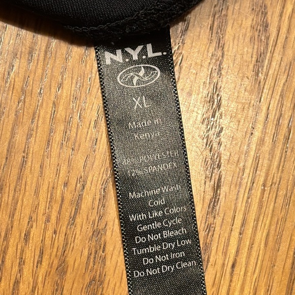 Athletic Leggings Bundle - XL - Picture 3 of 3